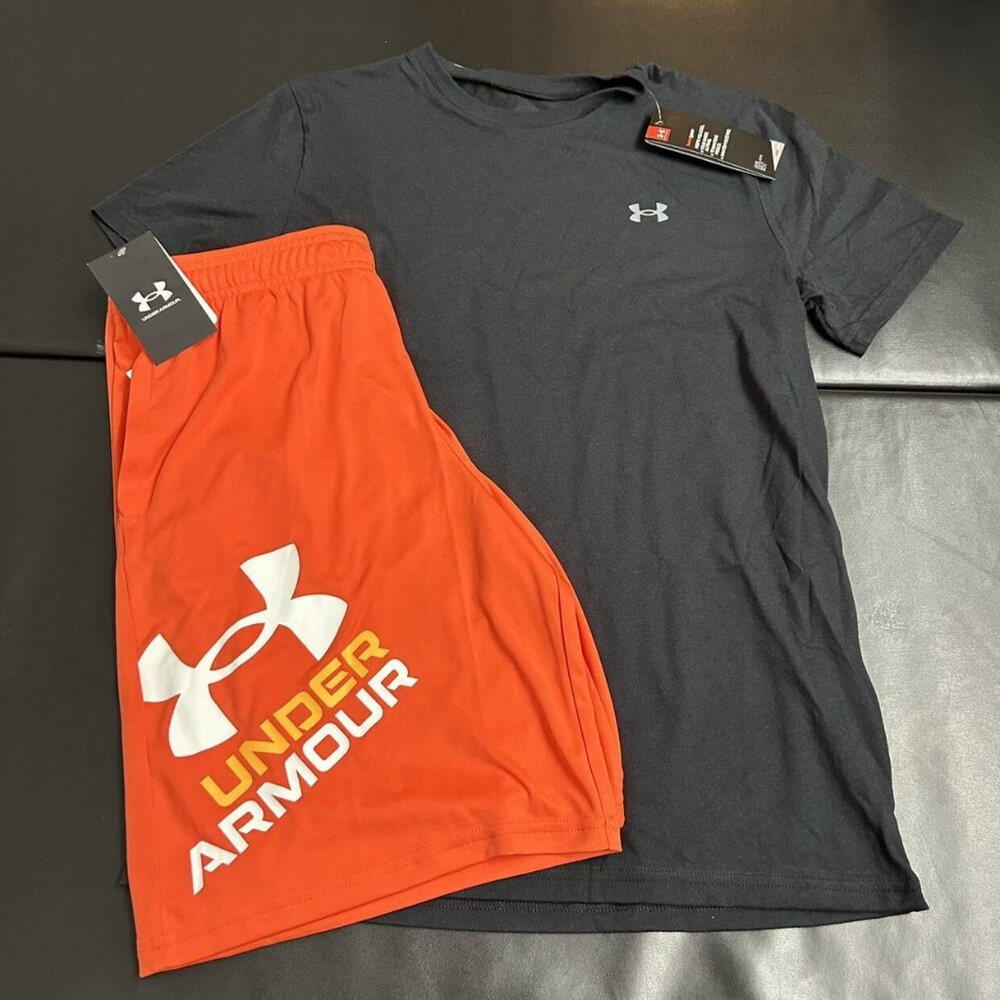 NWT Under Armour Athletic Set Boys Youth Size XL